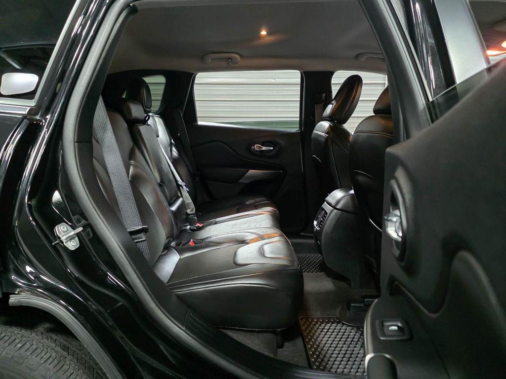 used 2020 Jeep Cherokee car, priced at $12,995