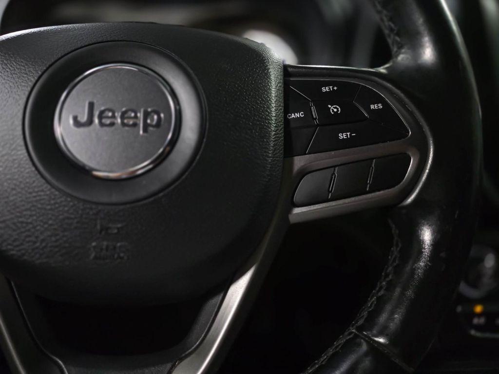 used 2020 Jeep Cherokee car, priced at $12,995