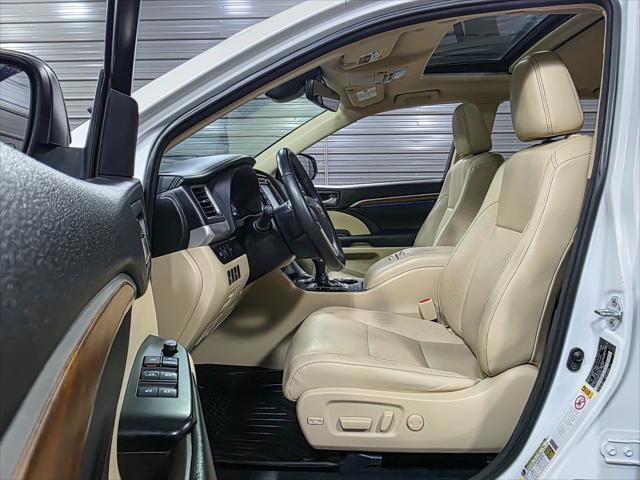 used 2018 Toyota Highlander car, priced at $26,395