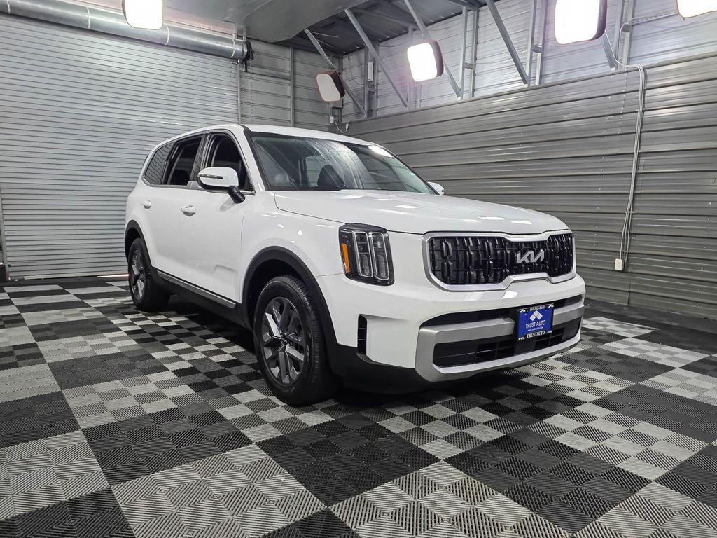 used 2023 Kia Telluride car, priced at $30,495