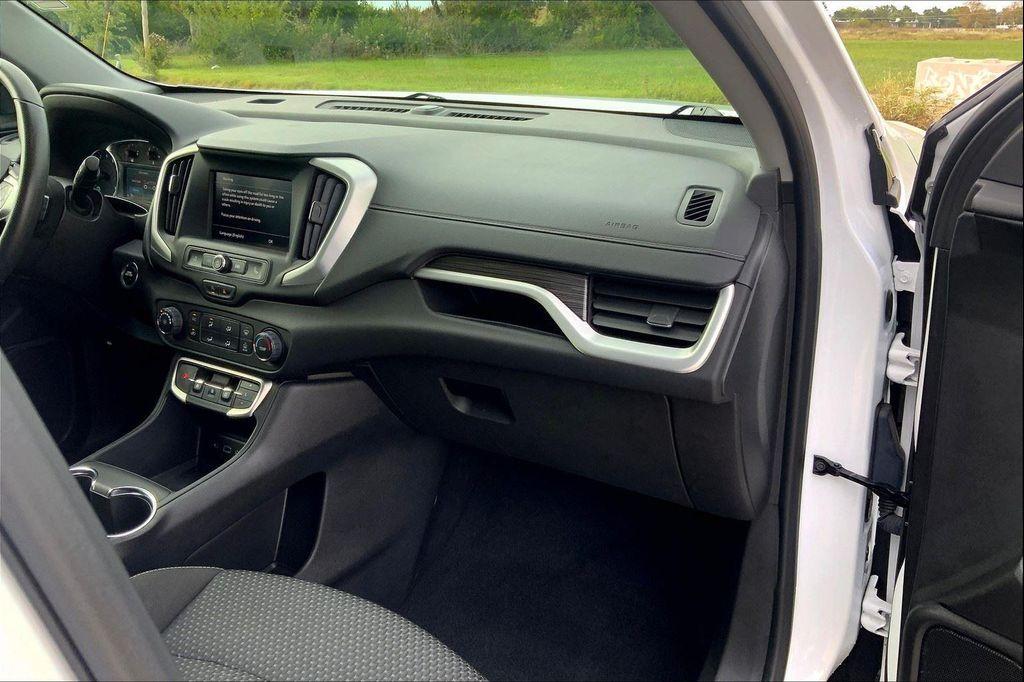 used 2024 GMC Terrain car, priced at $24,085