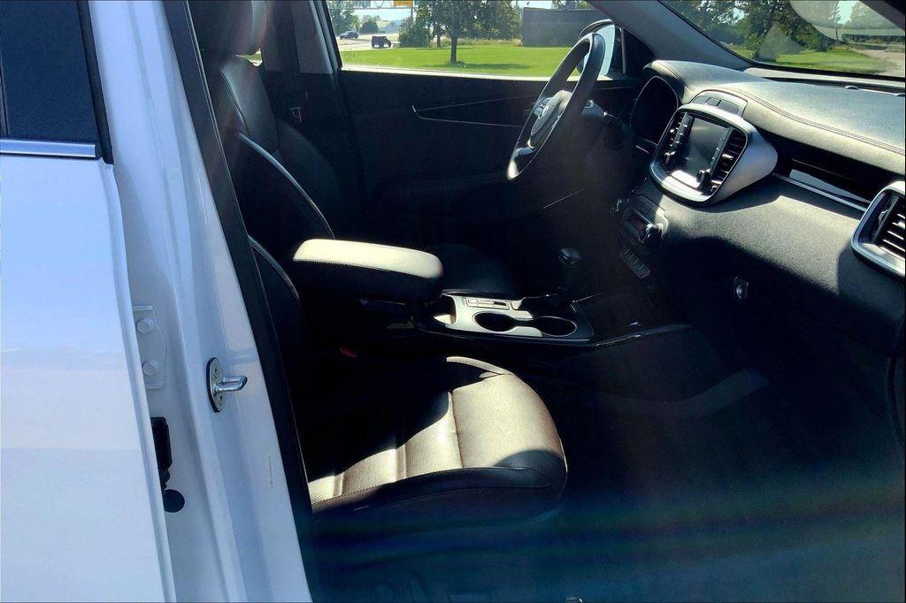 used 2019 Kia Sorento car, priced at $17,476