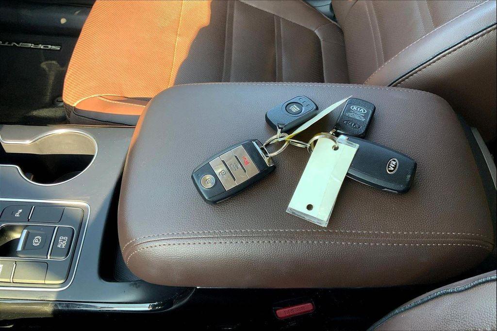 used 2019 Kia Sorento car, priced at $17,476