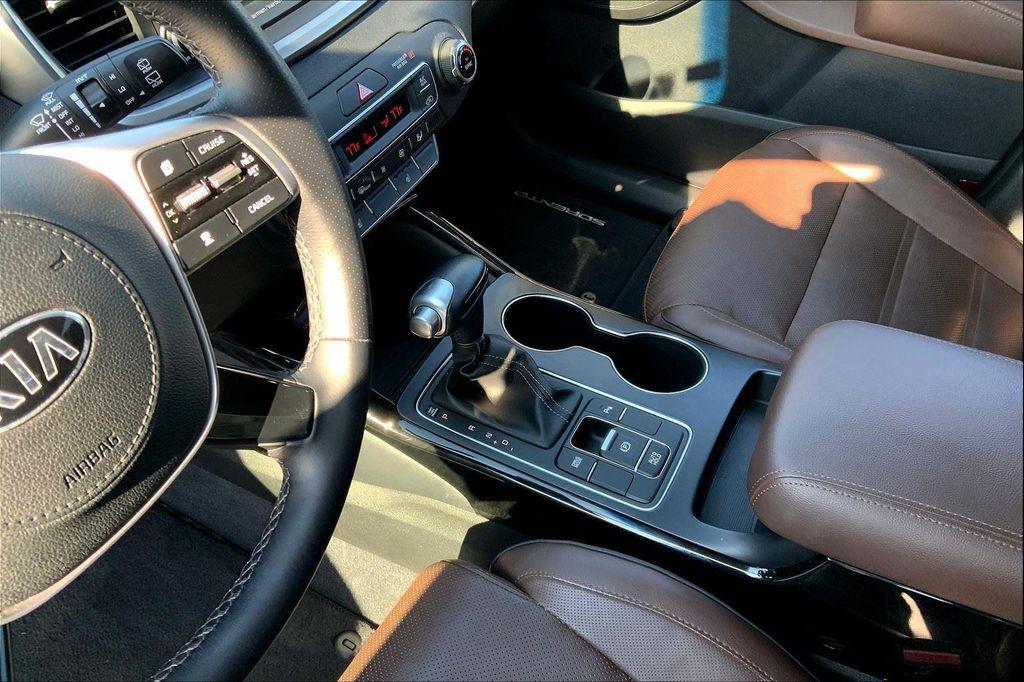 used 2019 Kia Sorento car, priced at $17,476
