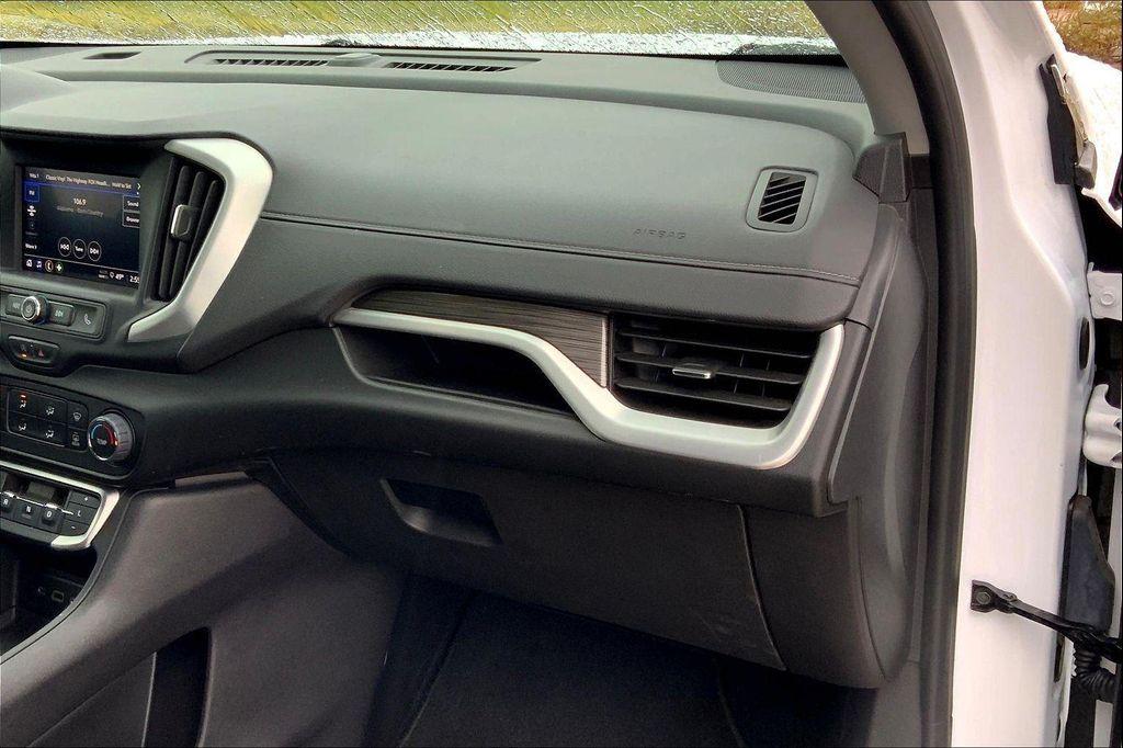 used 2024 GMC Terrain car, priced at $22,624