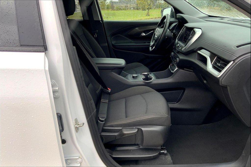 used 2024 GMC Terrain car, priced at $22,624