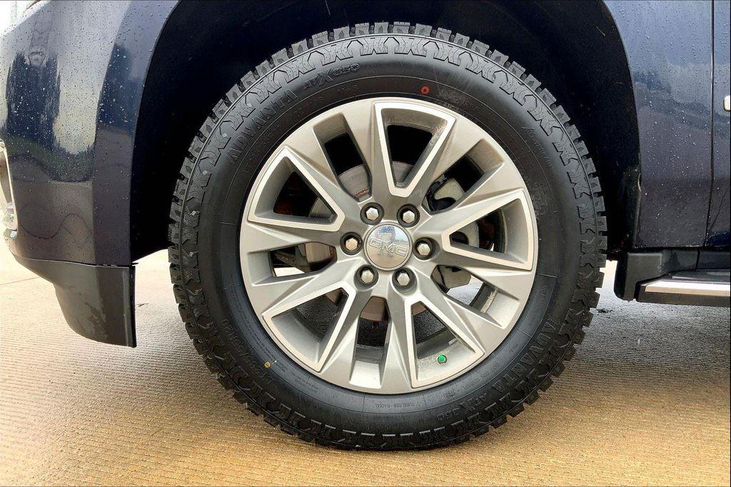 used 2017 GMC Yukon car, priced at $23,390