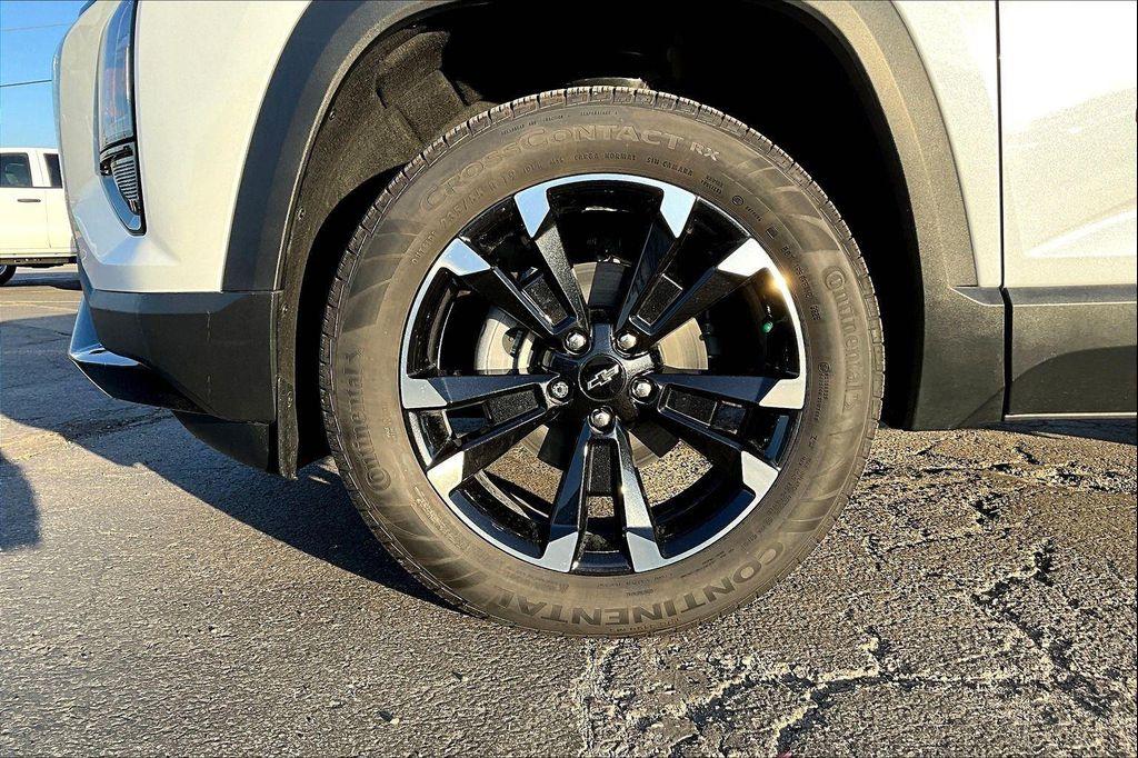 new 2026 Chevrolet Equinox car, priced at $36,960