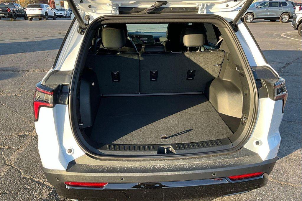 new 2026 Chevrolet Equinox car, priced at $36,960