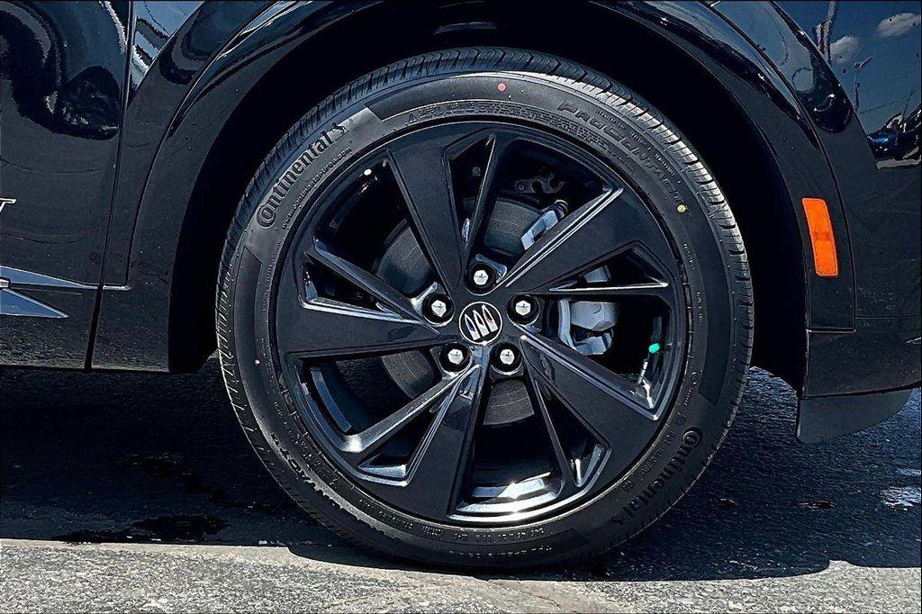 new 2025 Buick Envision car, priced at $38,735