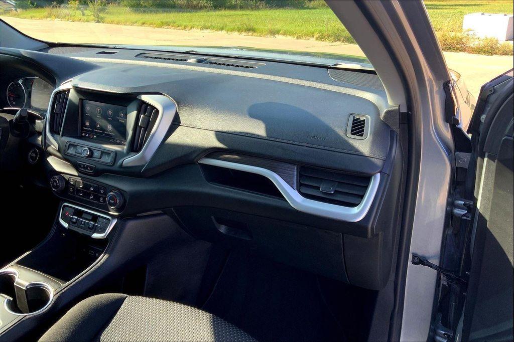 used 2024 GMC Terrain car, priced at $21,213