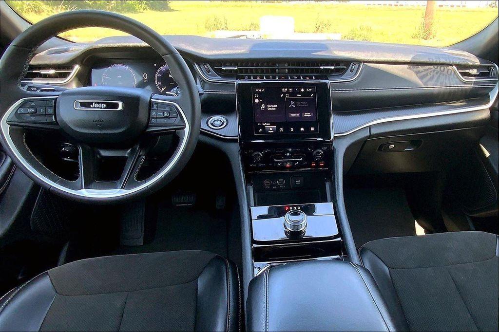 used 2023 Jeep Grand Cherokee car, priced at $28,956