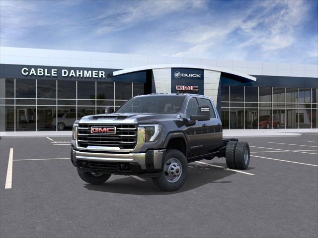 new 2025 GMC Sierra 3500 car, priced at $64,258