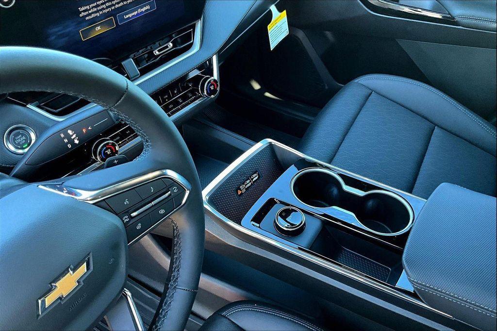 new 2026 Chevrolet Equinox car, priced at $36,680