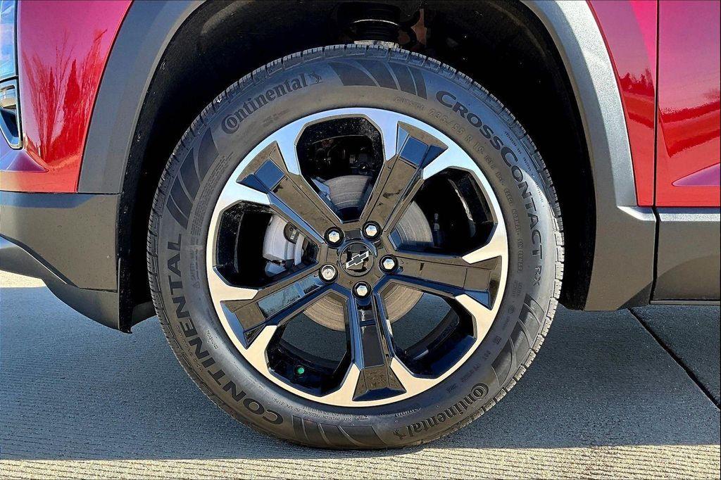 new 2026 Chevrolet Equinox car, priced at $36,680