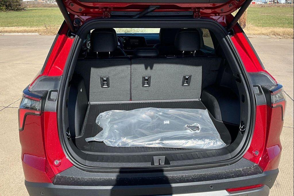 new 2026 Chevrolet Equinox car, priced at $36,680