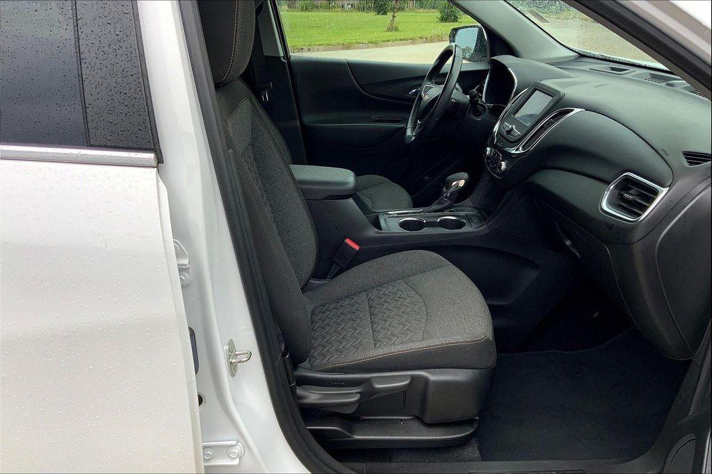 used 2022 Chevrolet Equinox car, priced at $20,188