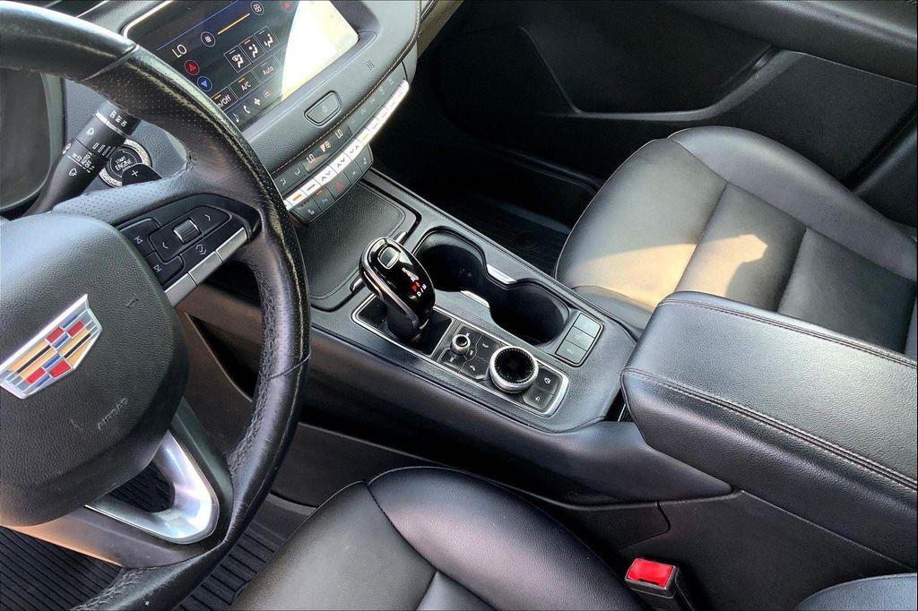 used 2021 Cadillac XT4 car, priced at $22,724