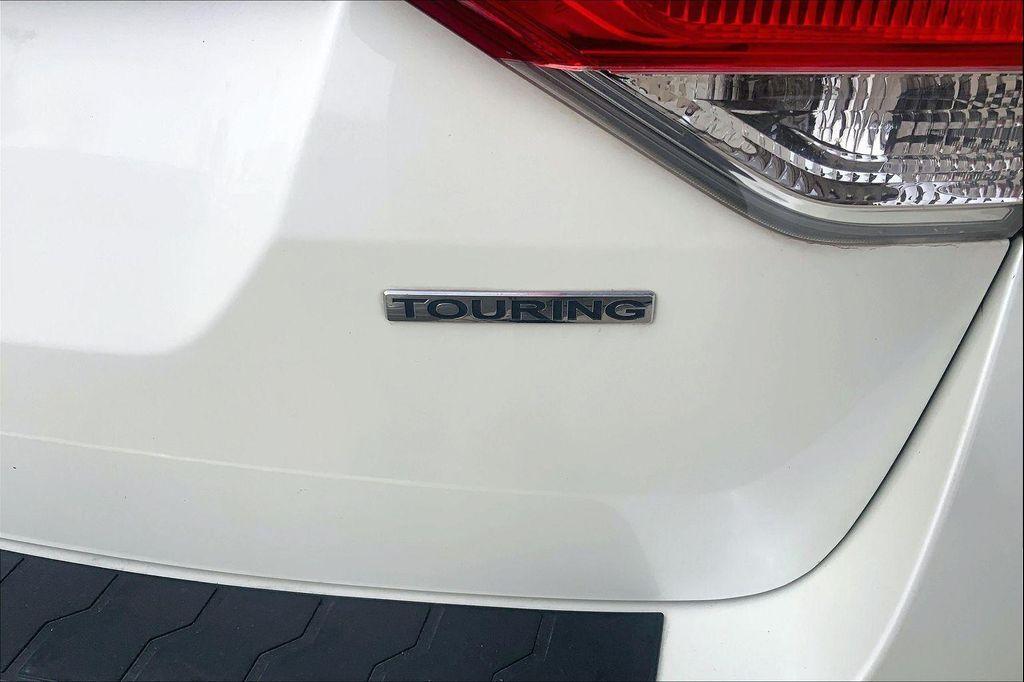 used 2016 Honda Odyssey car, priced at $17,071