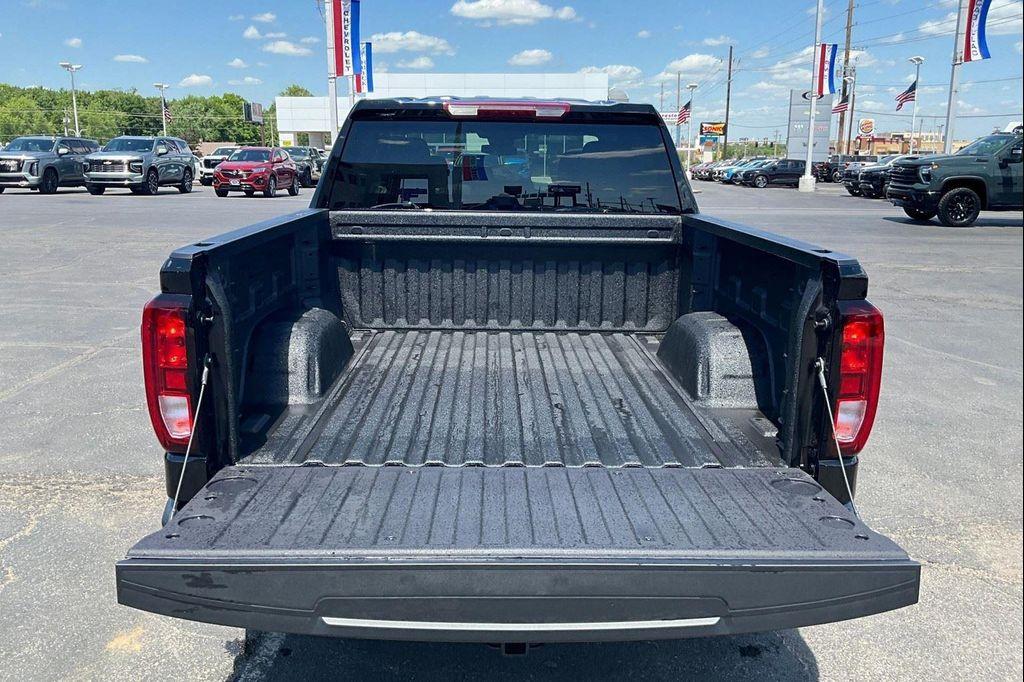 new 2025 GMC Sierra 1500 car, priced at $38,115