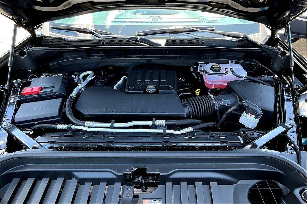 new 2025 GMC Sierra 1500 car, priced at $38,115