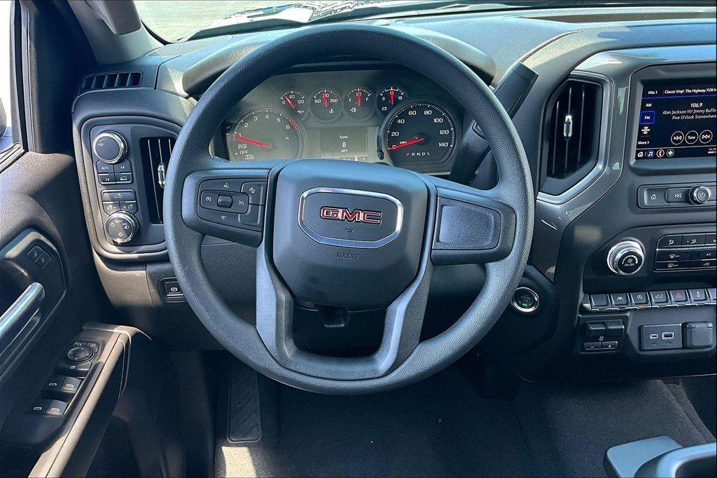 new 2025 GMC Sierra 1500 car, priced at $38,115