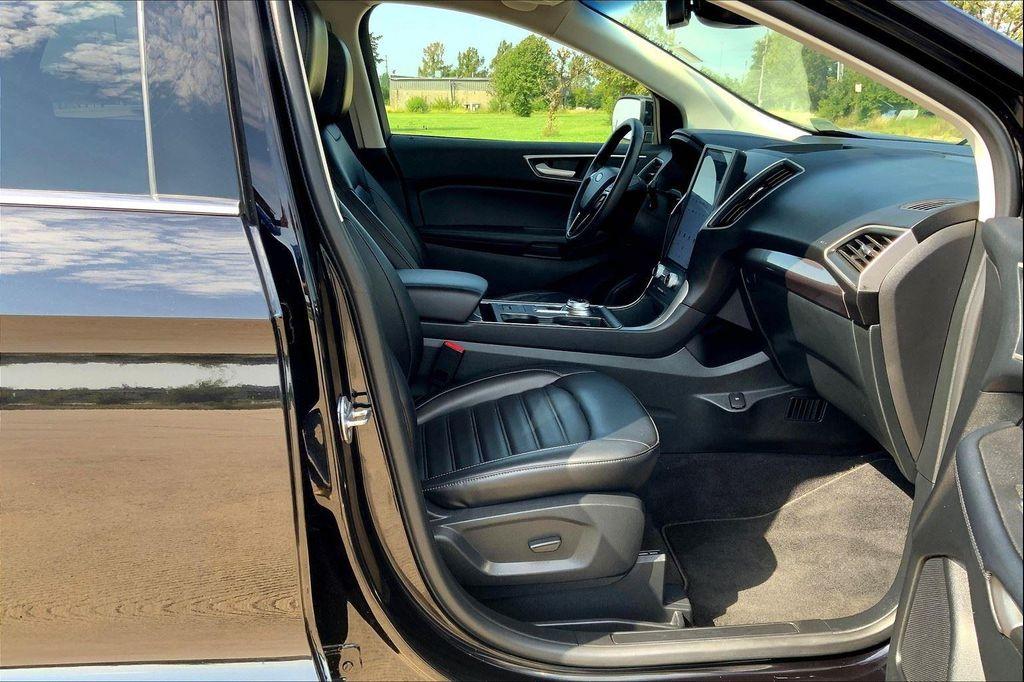 used 2024 Ford Edge car, priced at $24,322