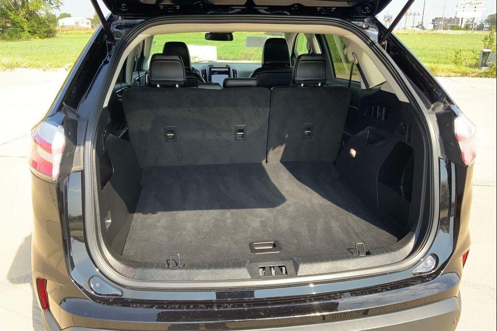 used 2024 Ford Edge car, priced at $24,322