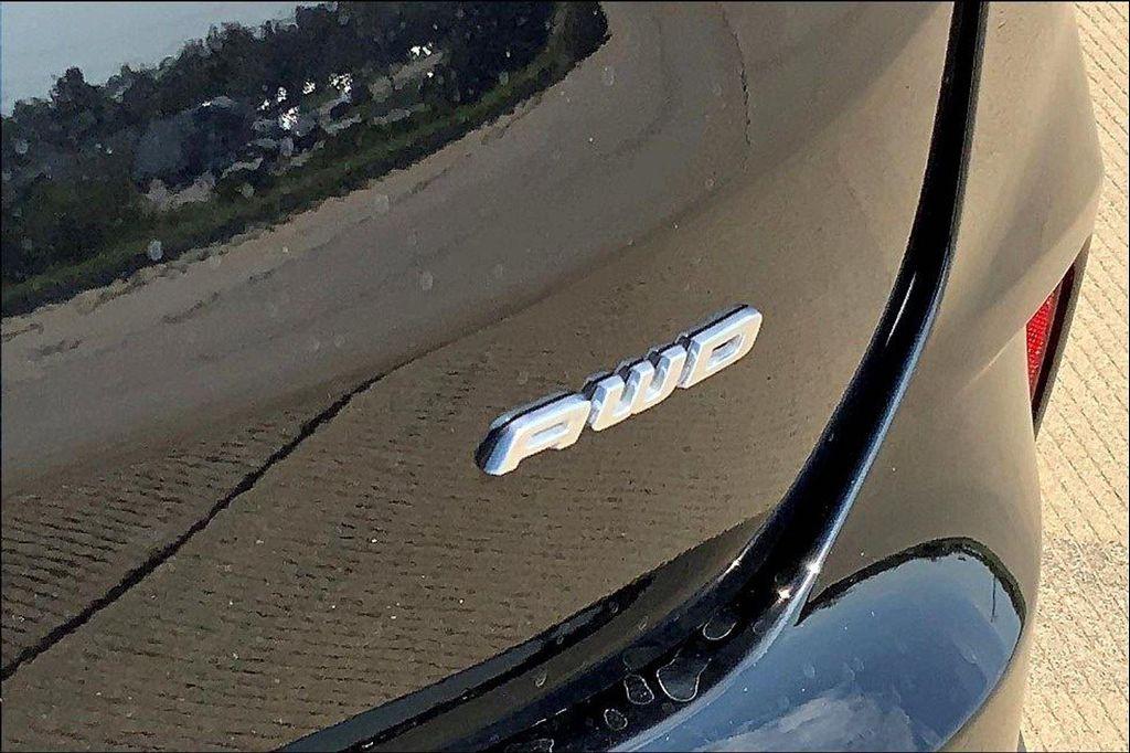 used 2024 Ford Edge car, priced at $24,322