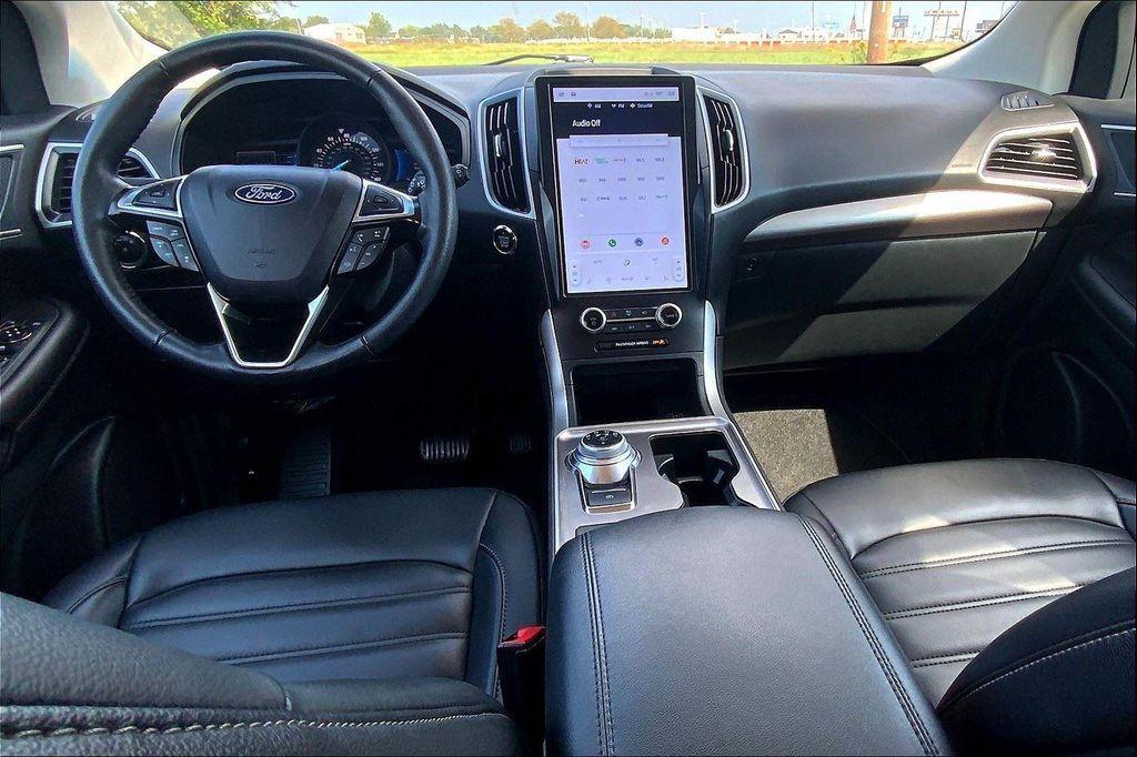 used 2024 Ford Edge car, priced at $24,322