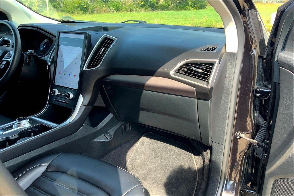 used 2024 Ford Edge car, priced at $24,322