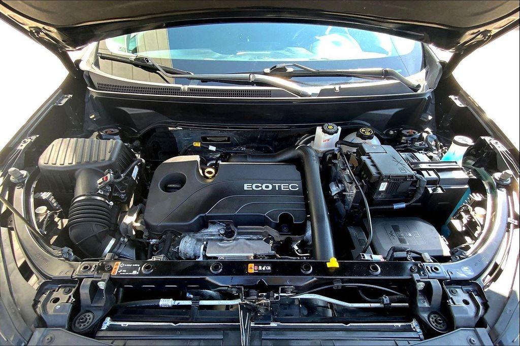 used 2022 Chevrolet Equinox car, priced at $18,997