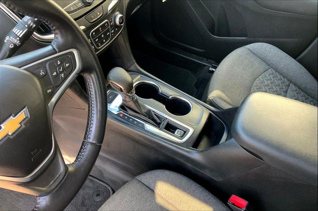 used 2022 Chevrolet Equinox car, priced at $18,997