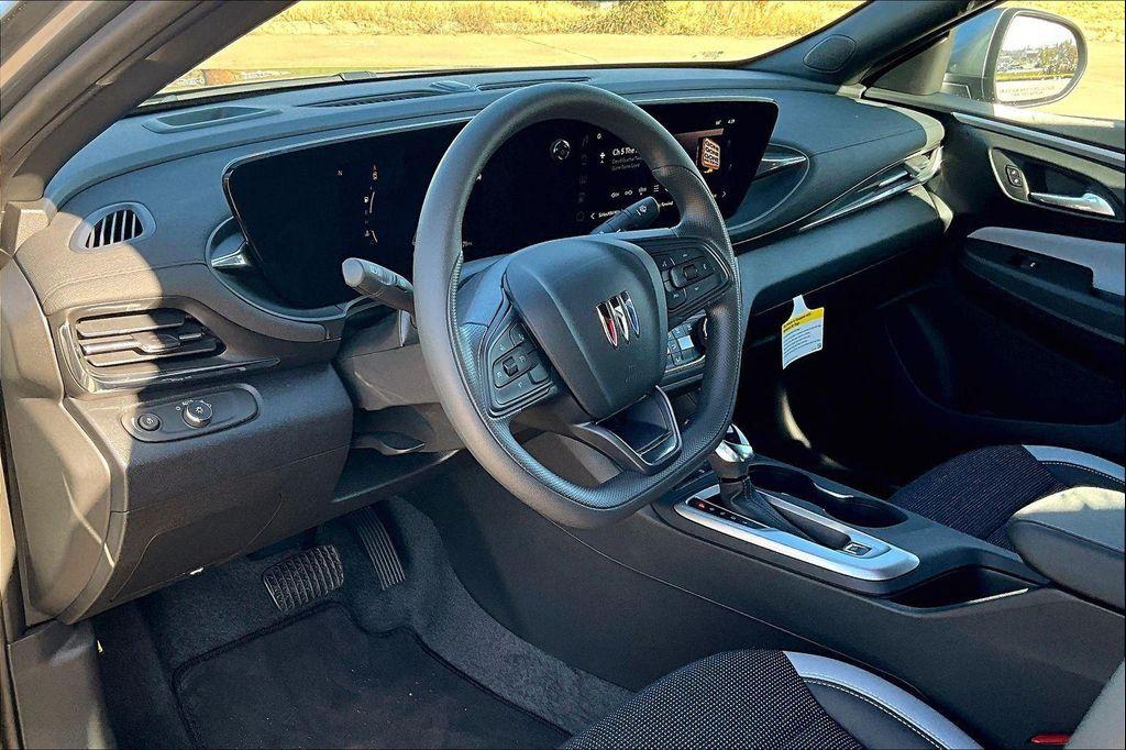 new 2025 Buick Envista car, priced at $25,110