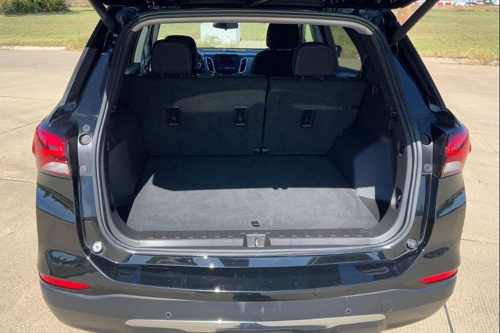 used 2024 Chevrolet Equinox car, priced at $21,109