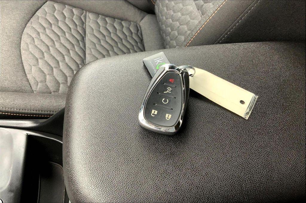 used 2018 Chevrolet Equinox car, priced at $13,019