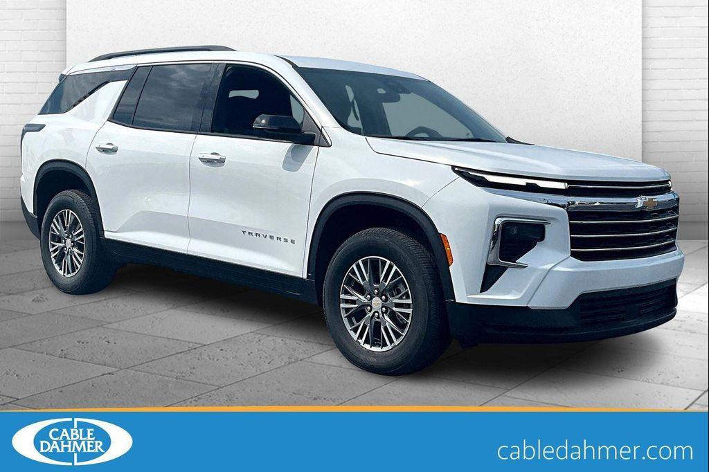new 2025 Chevrolet Traverse car, priced at $39,535