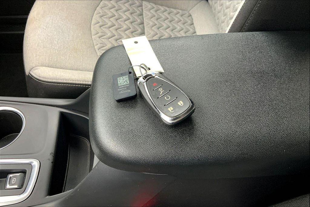 used 2024 Chevrolet Equinox car, priced at $22,696