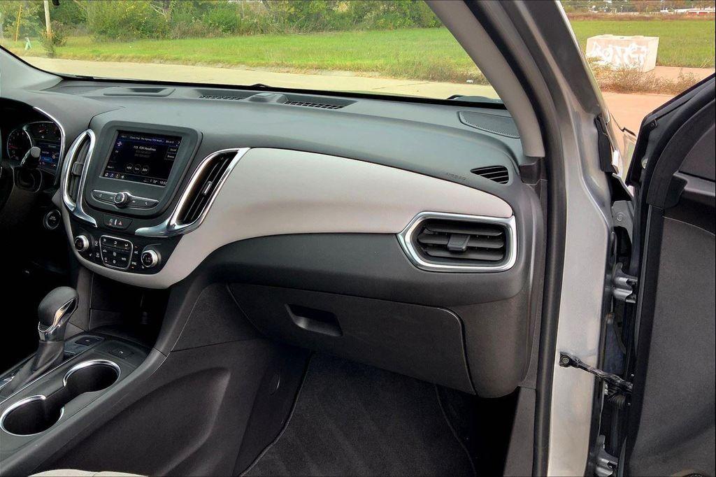 used 2024 Chevrolet Equinox car, priced at $22,696