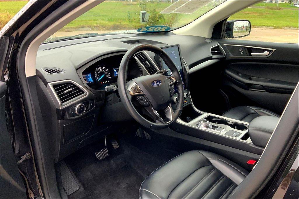 used 2024 Ford Edge car, priced at $23,717