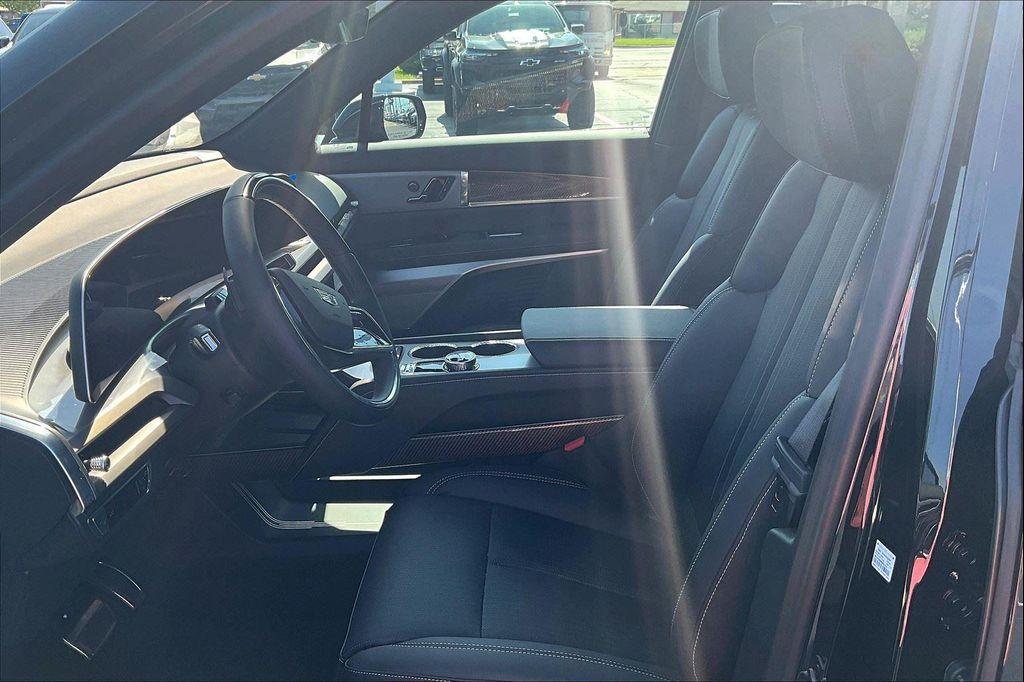 new 2026 Cadillac VISTIQ car, priced at $80,515