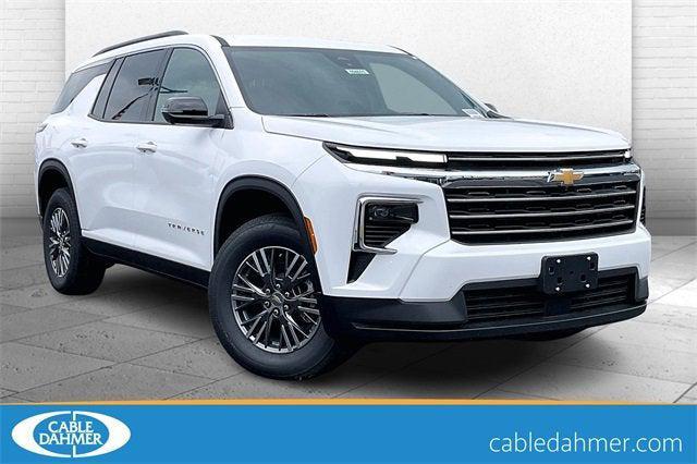 new 2025 Chevrolet Traverse car, priced at $42,870