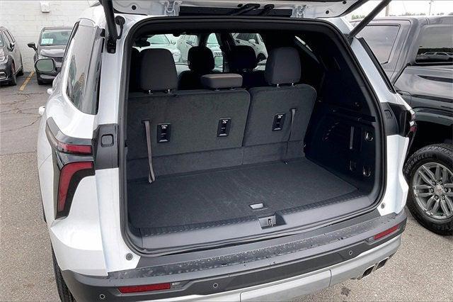 new 2025 Chevrolet Traverse car, priced at $42,870