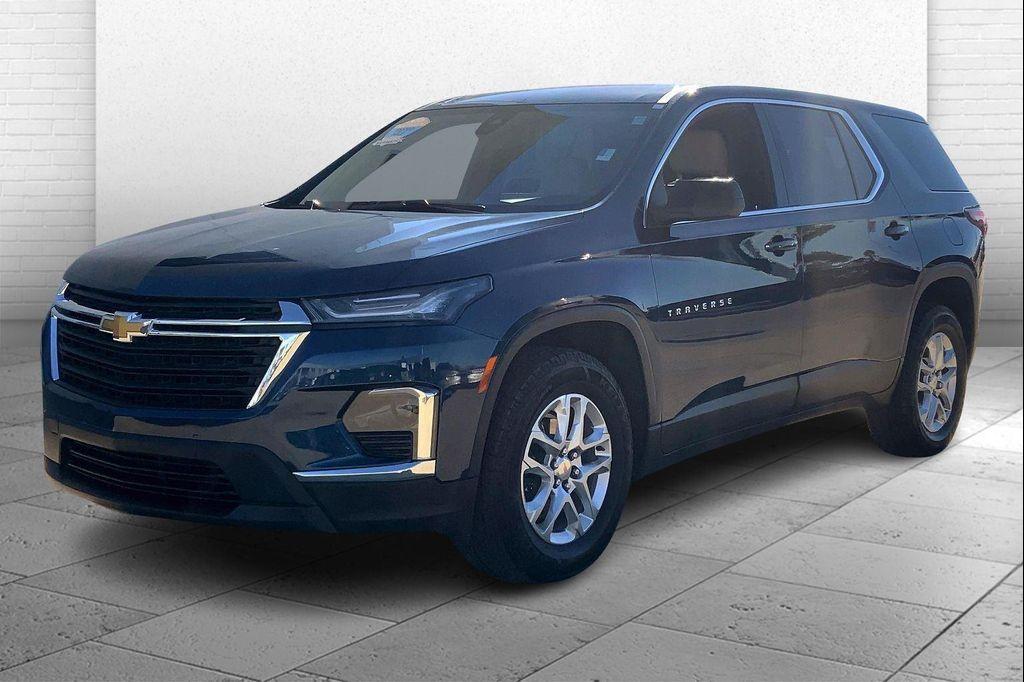 used 2022 Chevrolet Traverse car, priced at $23,986