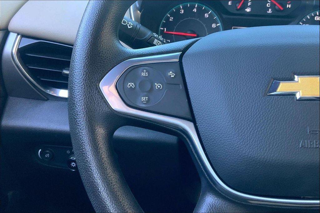 used 2022 Chevrolet Traverse car, priced at $23,986