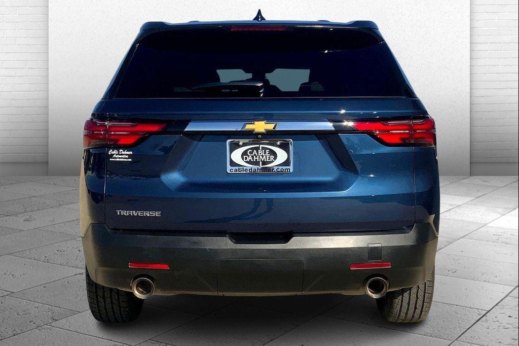 used 2022 Chevrolet Traverse car, priced at $23,986