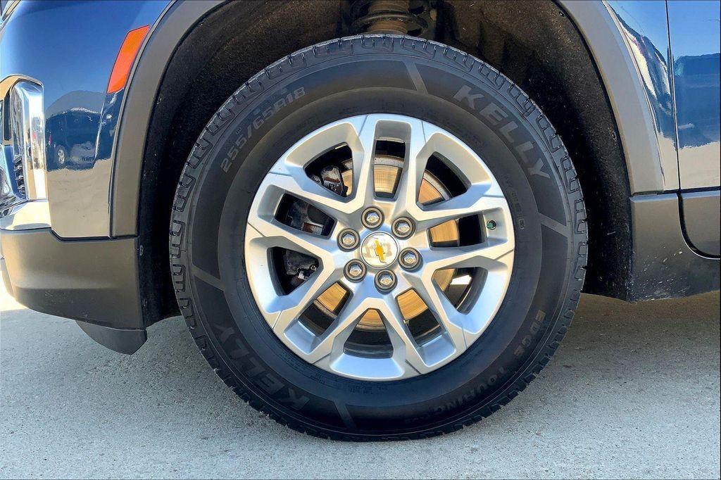 used 2022 Chevrolet Traverse car, priced at $23,986
