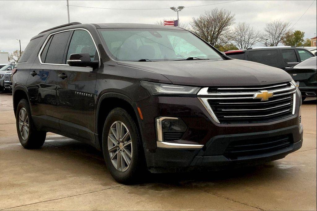 used 2023 Chevrolet Traverse car, priced at $33,497