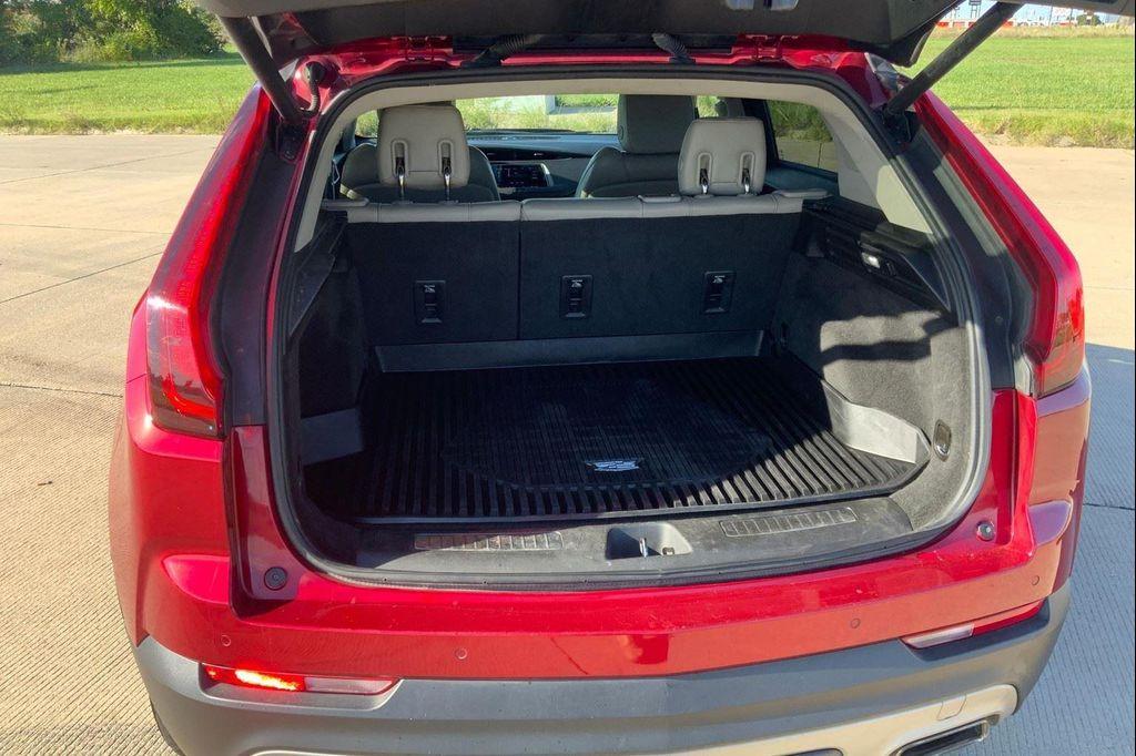 used 2022 Cadillac XT4 car, priced at $23,890