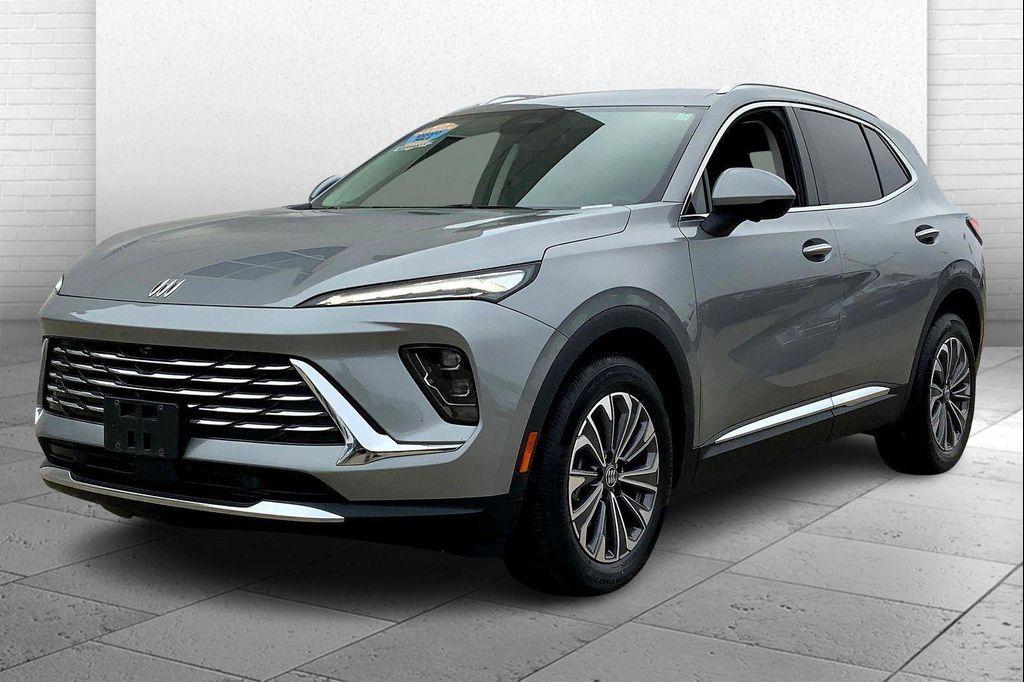 used 2025 Buick Envision car, priced at $27,223